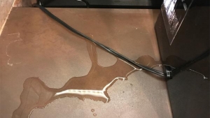 Vízfolt a kávégép alatt